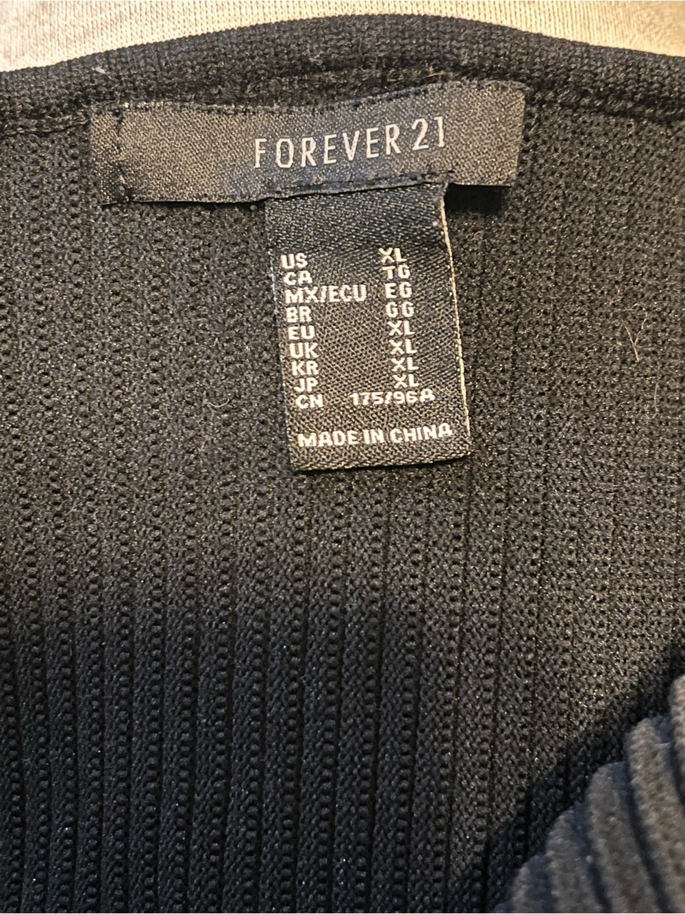 Forever 21 Black Ribbed Cropped Tank - Slim Straps woman’s xl - Picture 2 of 3
